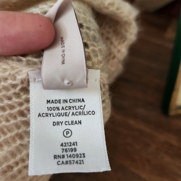 LOFT Knit Matching Neck Warmer & Hat - Picture 4 of 7